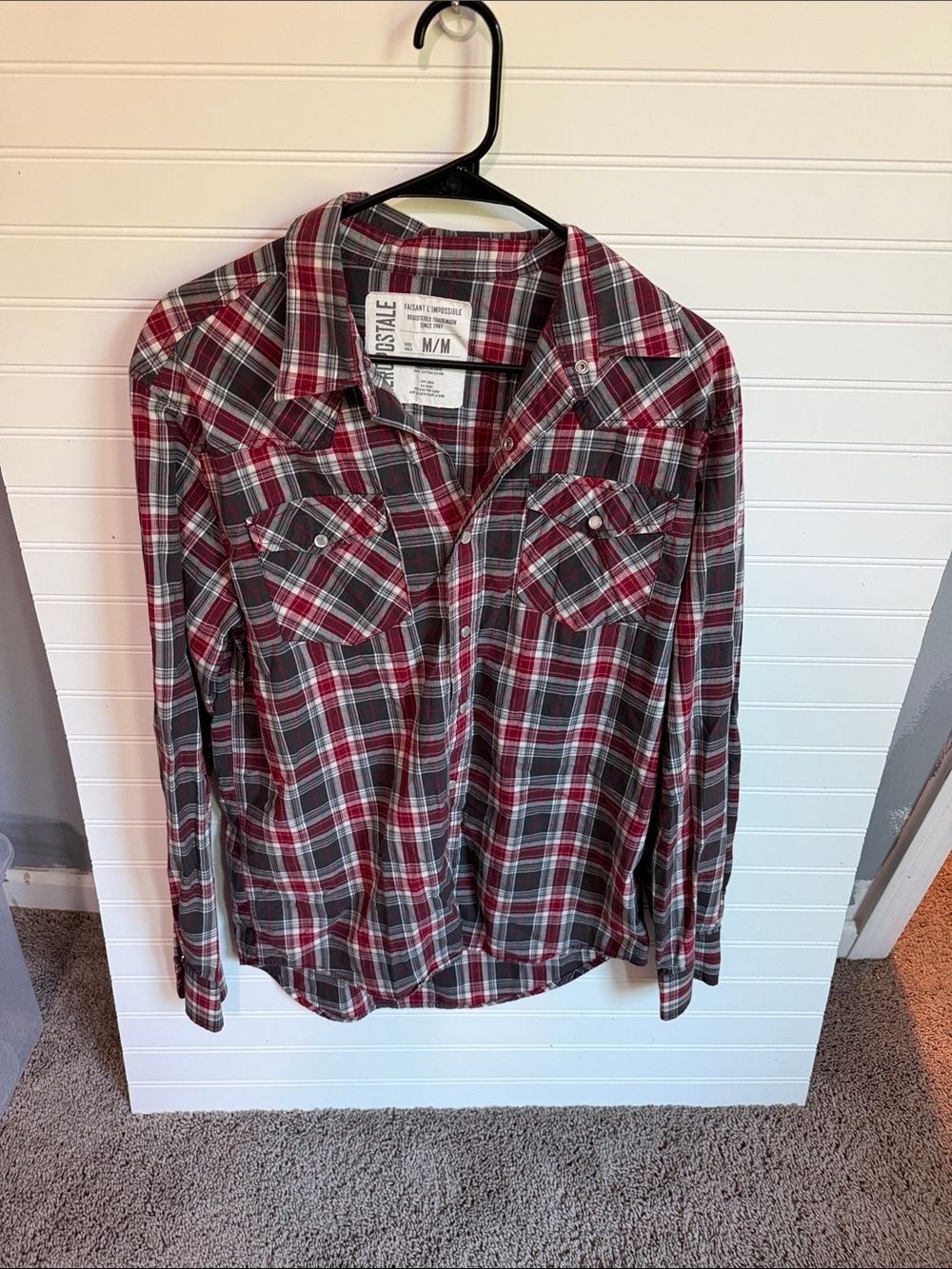 Aeropostale Red and Gray Plaid Button-Up Shirt
